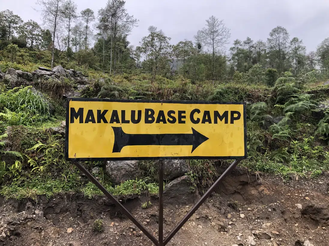 Makalu Base Camp Trek 17 Days